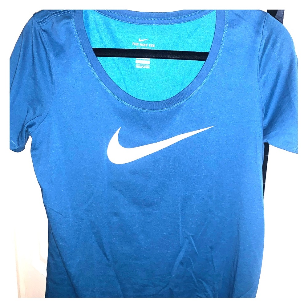Ladies Nike t-shirt